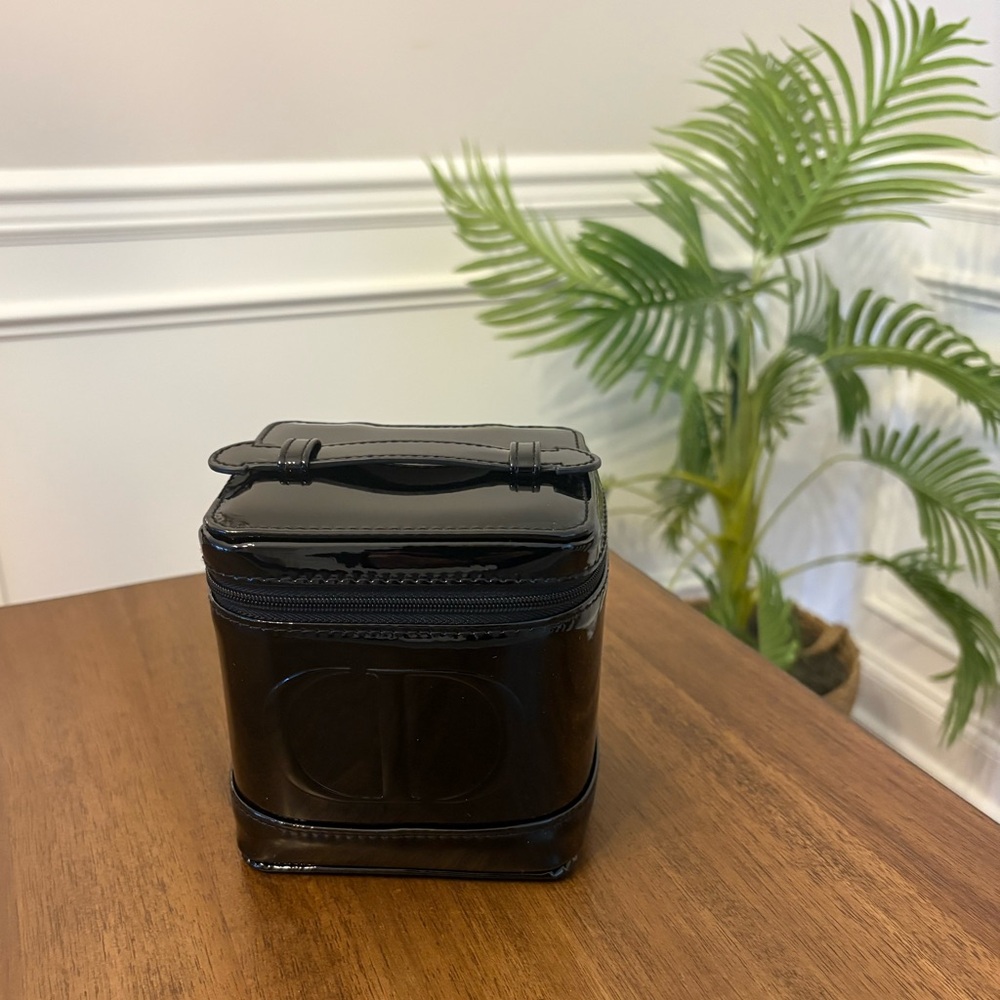 Dior vanity pouch